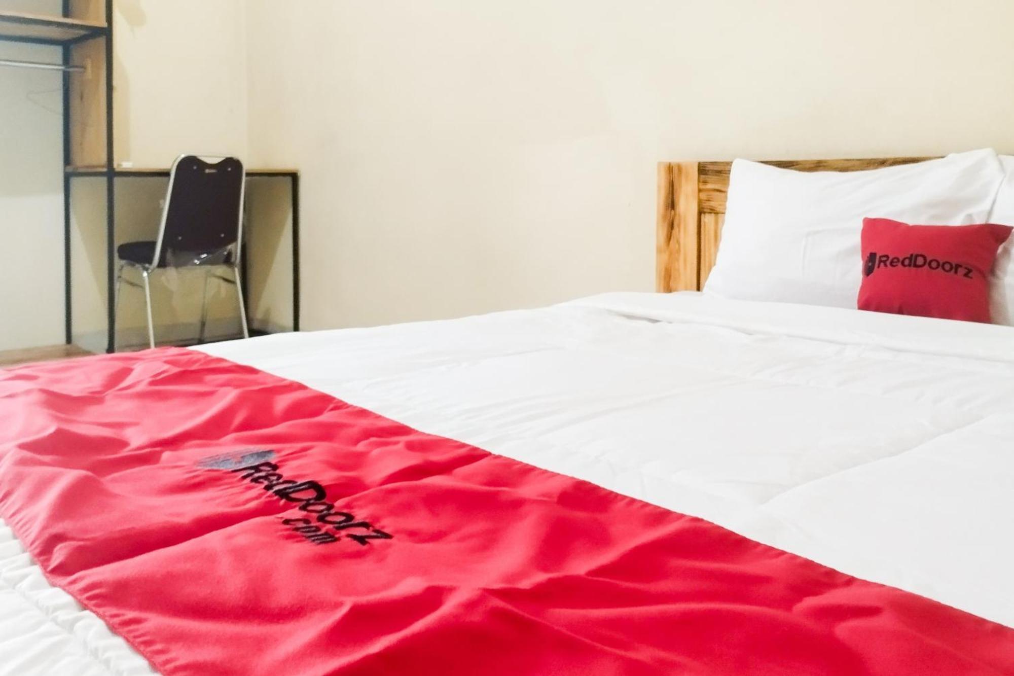 Hotel Reddoorz Syariah At Shakira Alesha Enggal Bandar Lampung Zewnętrze zdjęcie