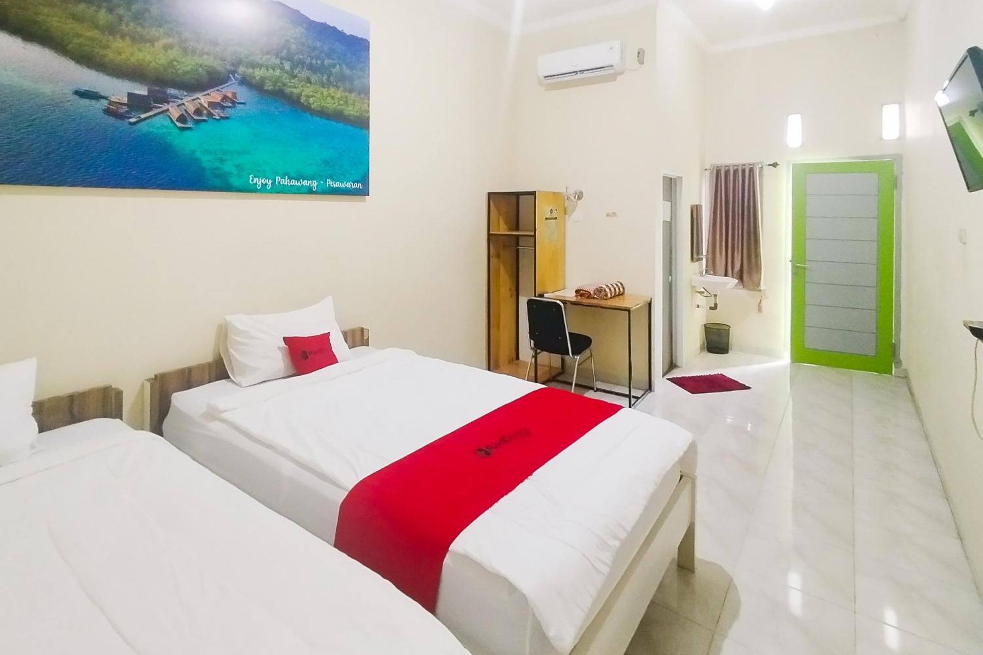 Hotel Reddoorz Syariah At Shakira Alesha Enggal Bandar Lampung Zewnętrze zdjęcie