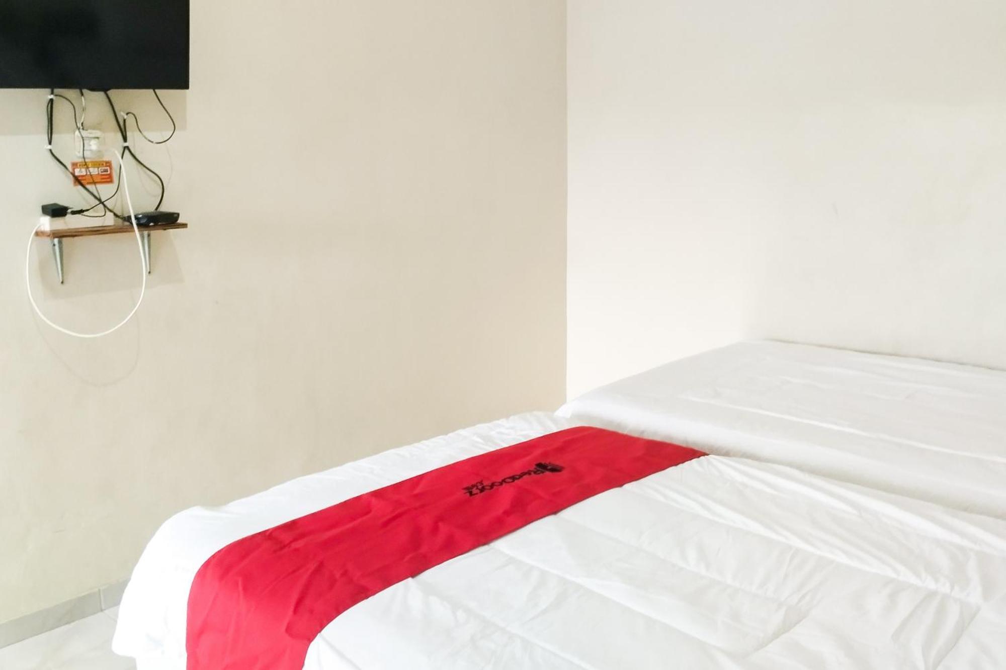 Hotel Reddoorz Syariah At Shakira Alesha Enggal Bandar Lampung Zewnętrze zdjęcie