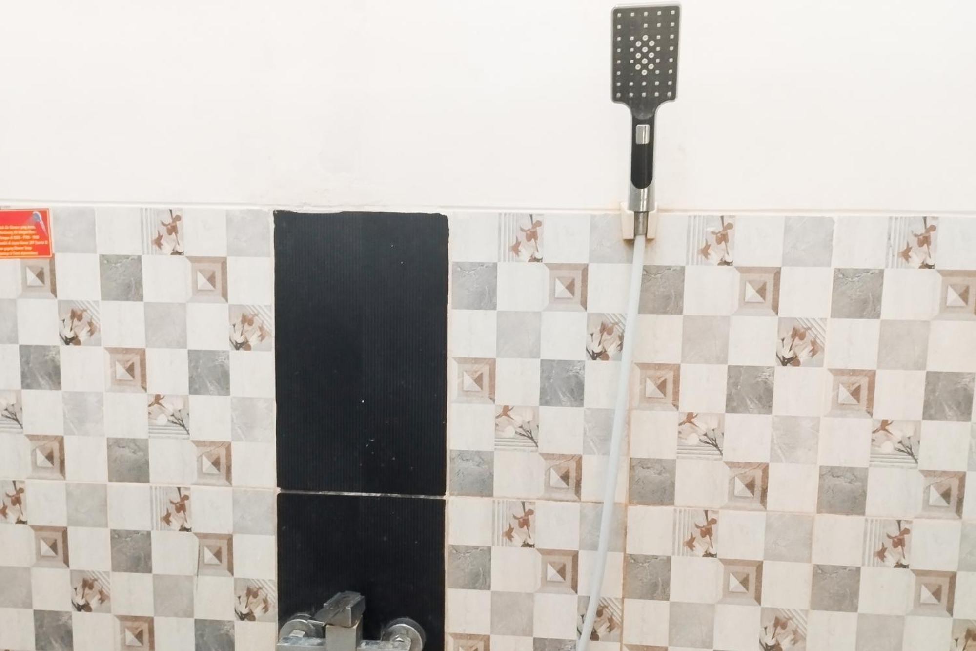 Hotel Reddoorz Syariah At Shakira Alesha Enggal Bandar Lampung Zewnętrze zdjęcie