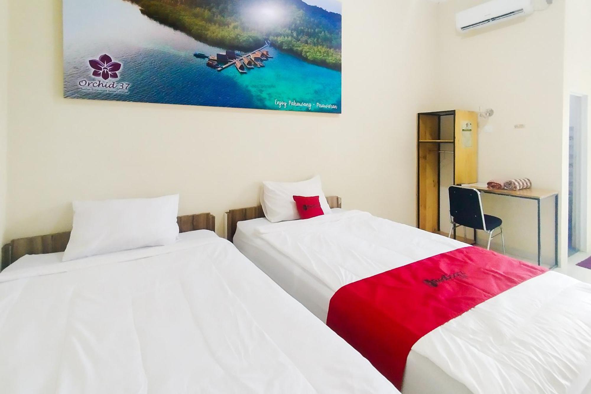 Hotel Reddoorz Syariah At Shakira Alesha Enggal Bandar Lampung Zewnętrze zdjęcie